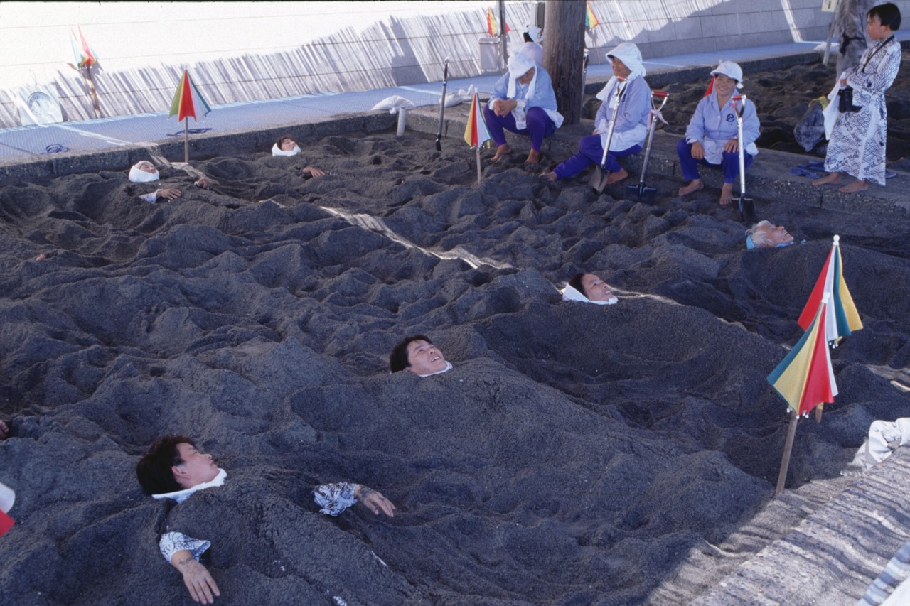 이브스키 검은모래 찜질