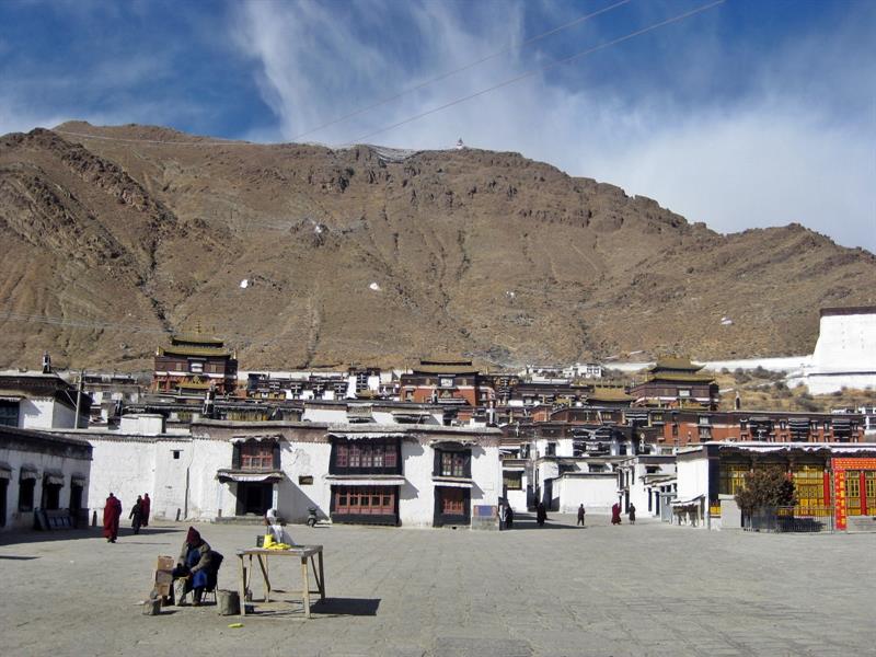 타쉬룬포 궁 (시가체)