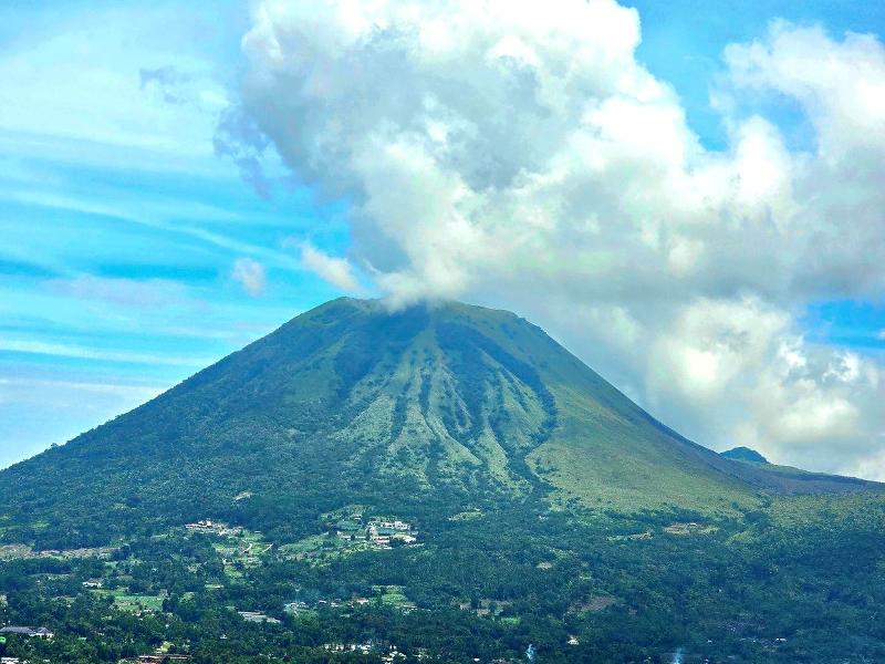 마나도_로콘활화산