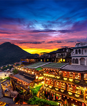 지우펀의 불빛 아래 진짜 대만을 걷다