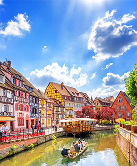 오래 머물고 싶어지는 이유가 있는 곳