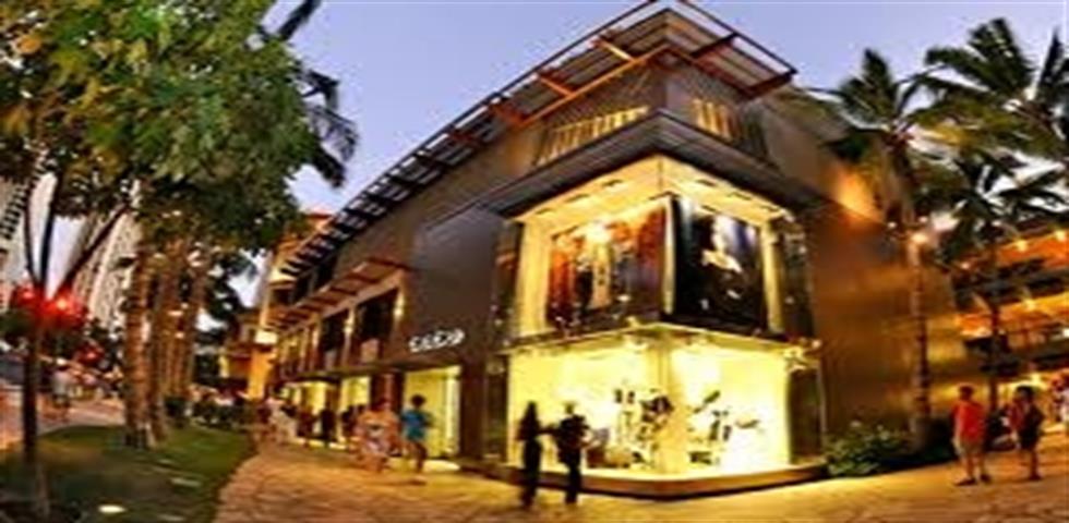 Royal Hawaiian Center 