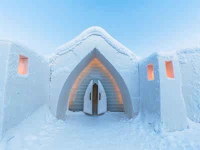 arctic snow hotel