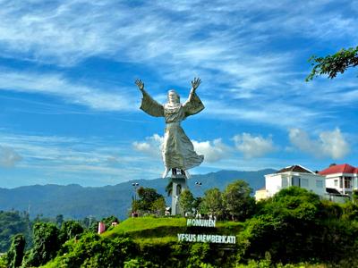 마나도_축복하는 예수상 전망대