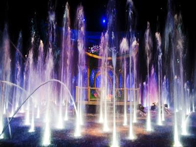 더 하우스 오브 댄싱 워터