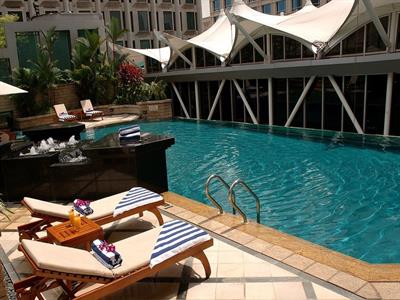 페닌슐라 엑셀시어 수영장