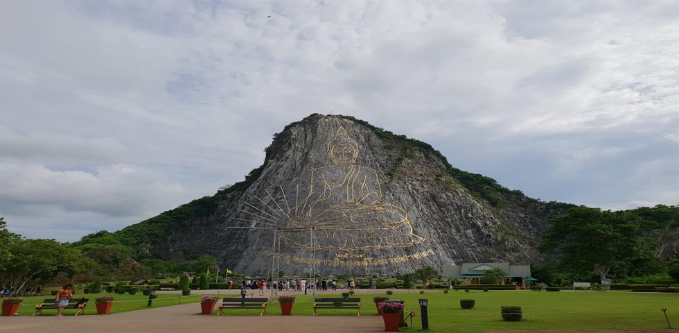 황금절벽사원 