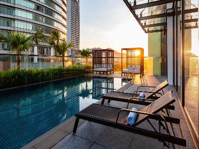 크라운플라자 다낭시티센터 야외 수영장