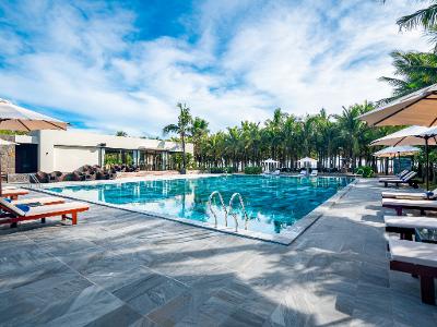 그랜드브리오 수영장