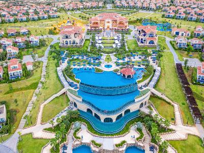 센타라 미라지 리조트 (Centara Mirage Resort Mui Ne)