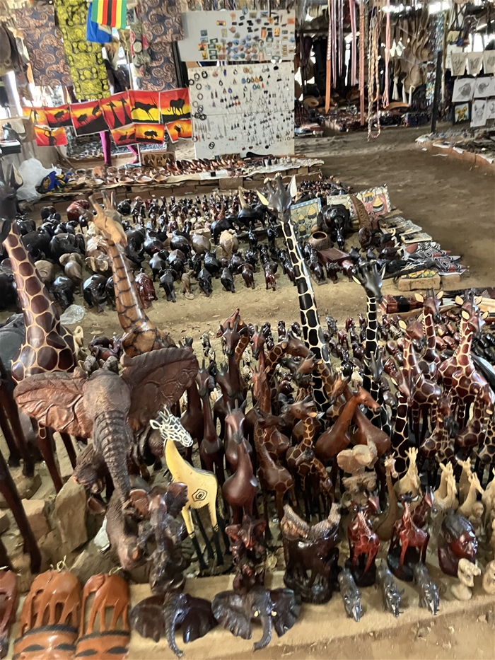 1일차 - 노천 목각시장